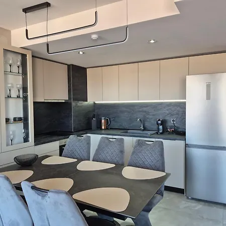 The View -balkan Tower Apartman